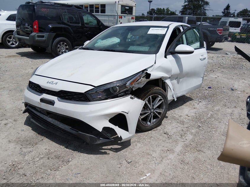 2024 KIA FORTE auction photo 2