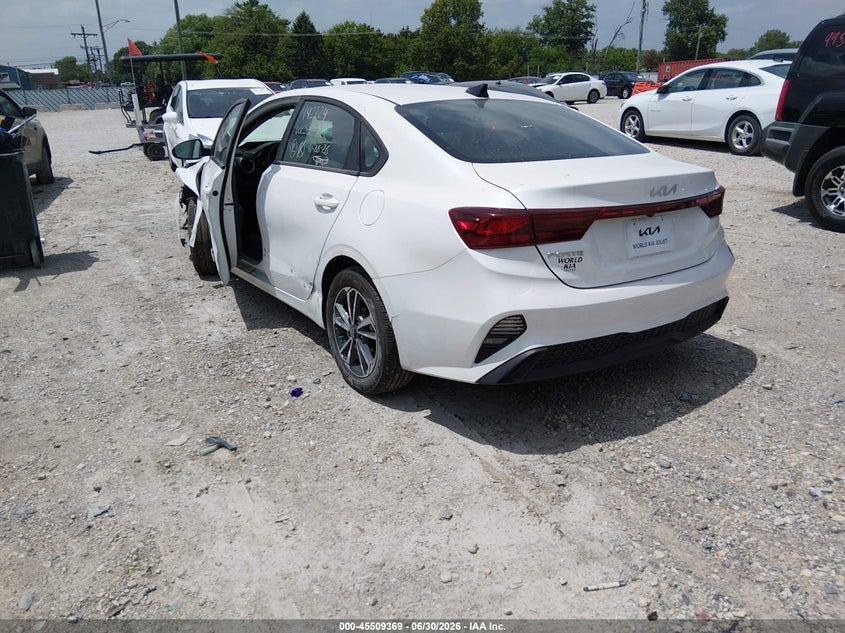 2024 KIA FORTE auction photo 3
