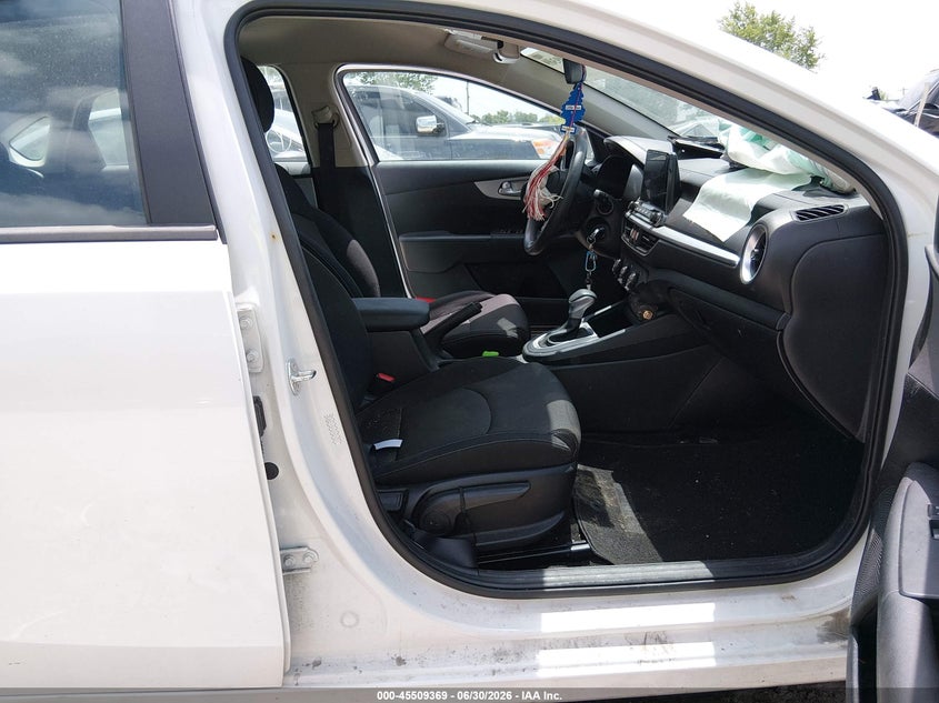 2024 KIA FORTE auction photo 5
