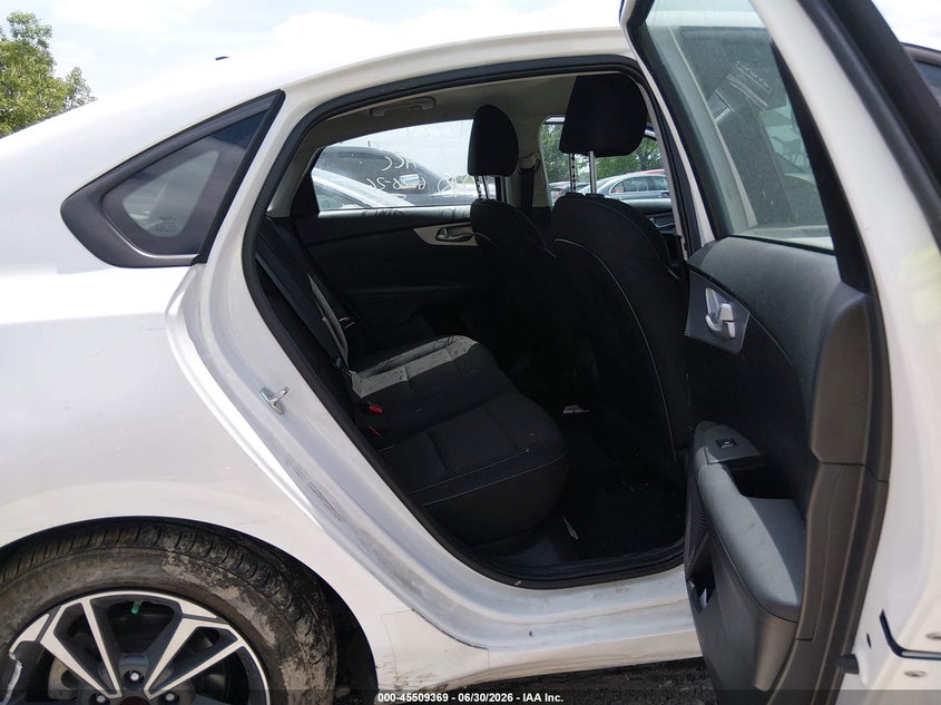 2024 KIA FORTE auction photo 8
