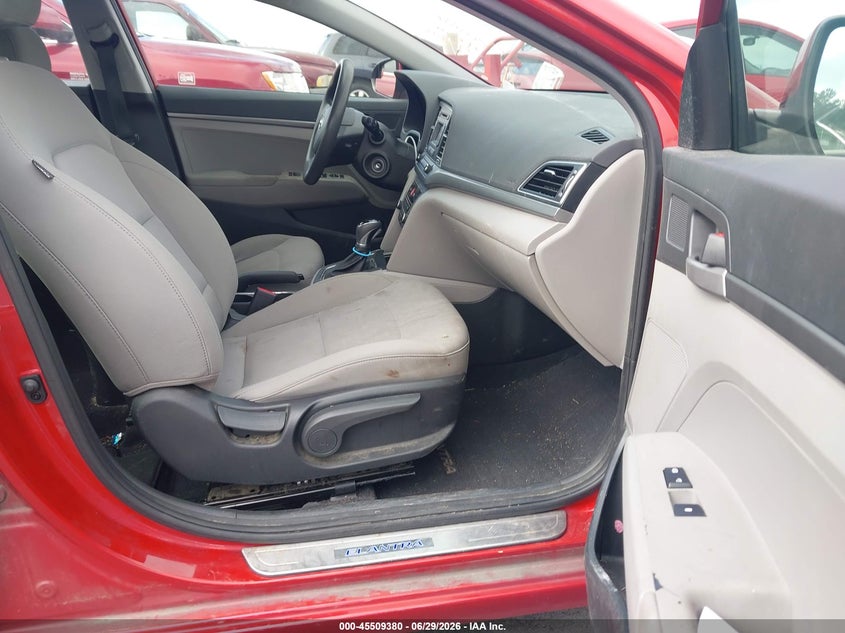 2018 HYUNDAI ELANTRA SE — Photo 5
