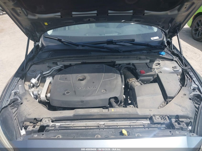 2020 Volvo S60 T6 Momentum VIN: 7JRA22TKXLG033673 Lot: 45509406