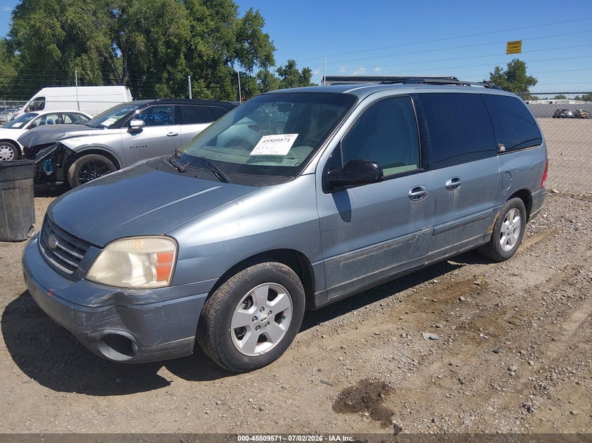 2004 FORD FREESTAR auction photo 2