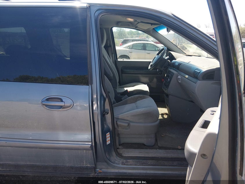 2004 FORD FREESTAR auction photo 5