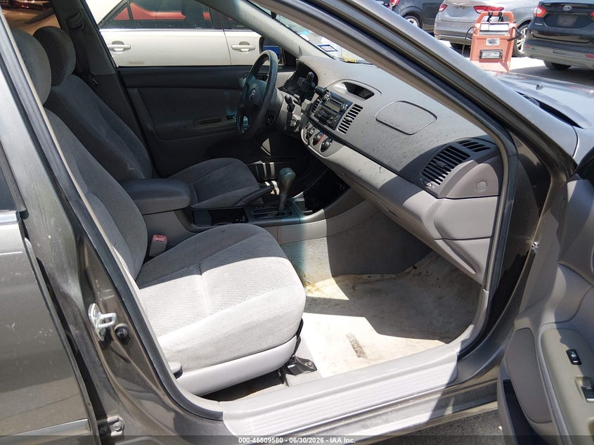 2004 TOYOTA CAMRY auction photo 5