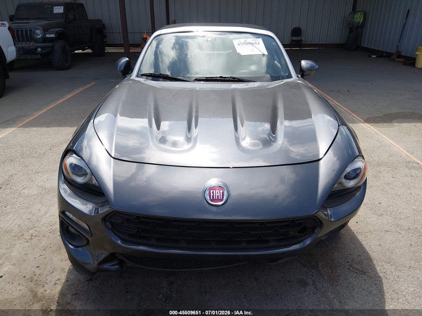 2018 Fiat 124 Spider Lusso VIN: JC1NFAEK3J0137856 Lot: 45509651