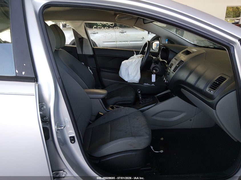 2016 KIA FORTE auction photo 5