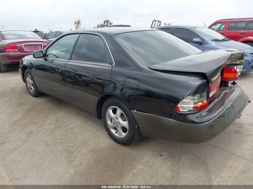 1999 LEXUS ES 300 auction photo 3