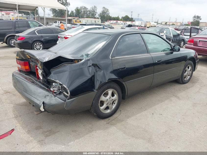 1999 LEXUS ES 300 auction photo 4