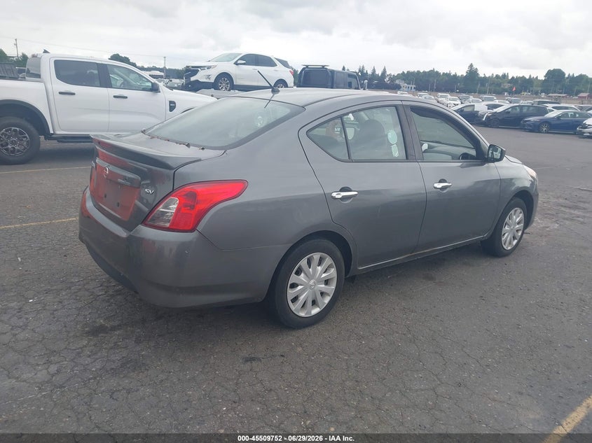 AtlanticExpress - Nissan Versa