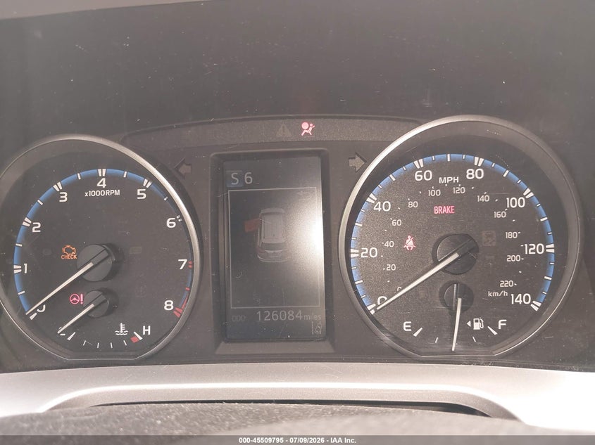 2018 TOYOTA RAV4 auction photo 7