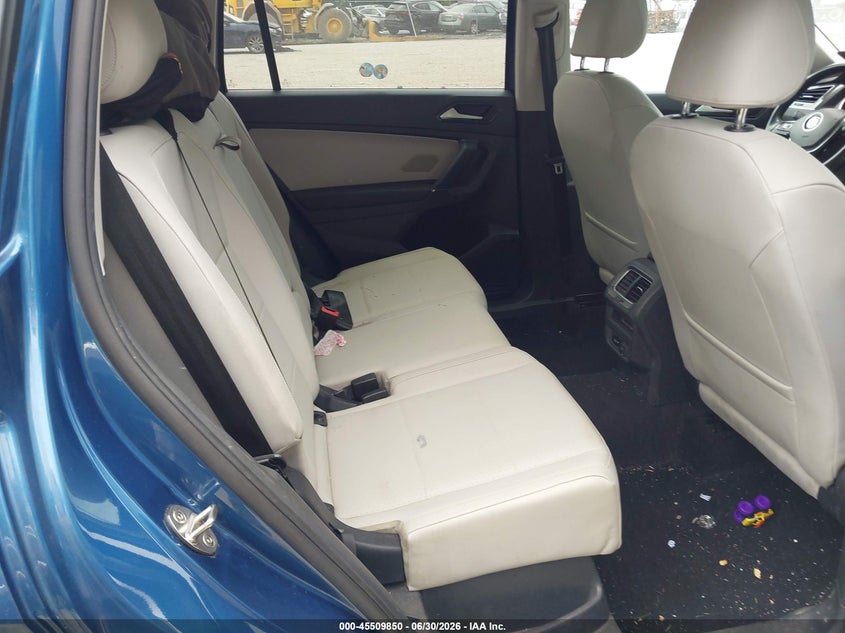 2018 VOLKSWAGEN TIGUAN auction photo 8
