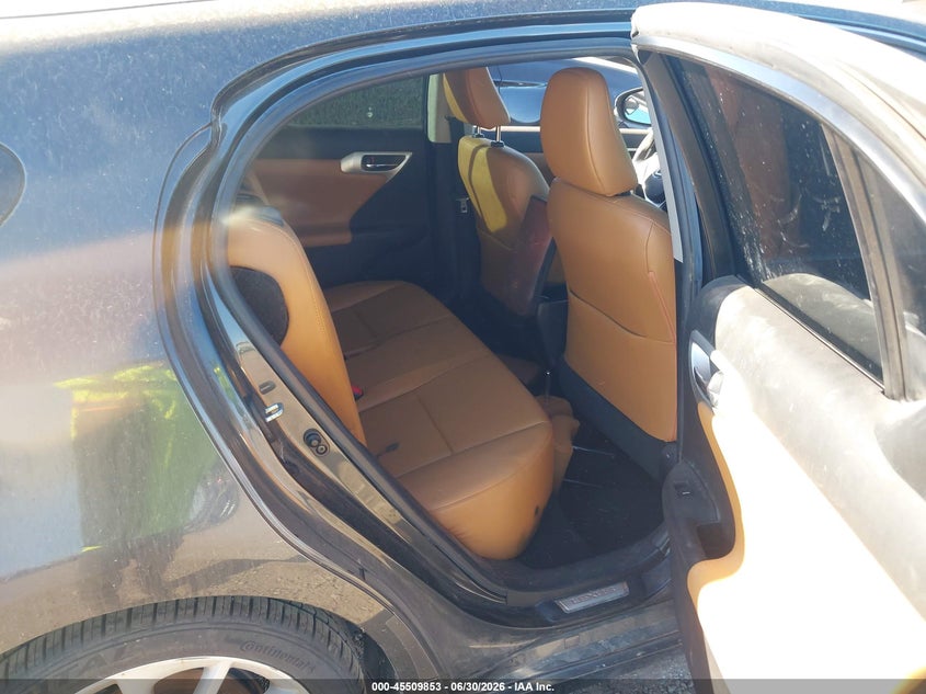 2011 LEXUS CT 200H auction photo 8