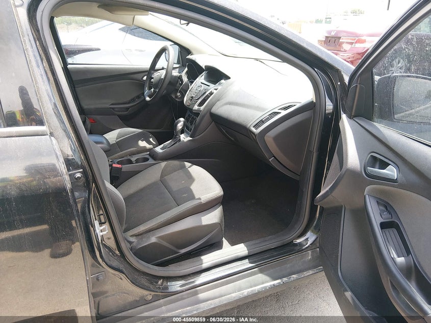 2014 FORD FOCUS auction photo 5