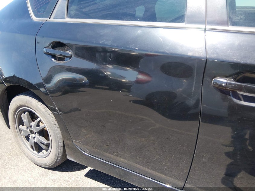 2014 TOYOTA PRIUS auction photo 6
