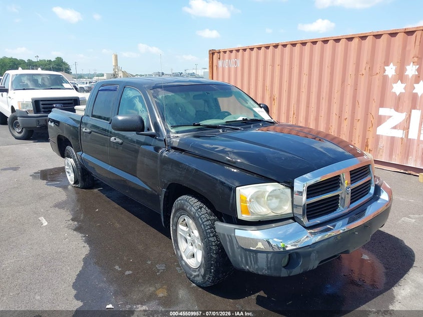 2005 DODGE DAKOTA auction photo 1