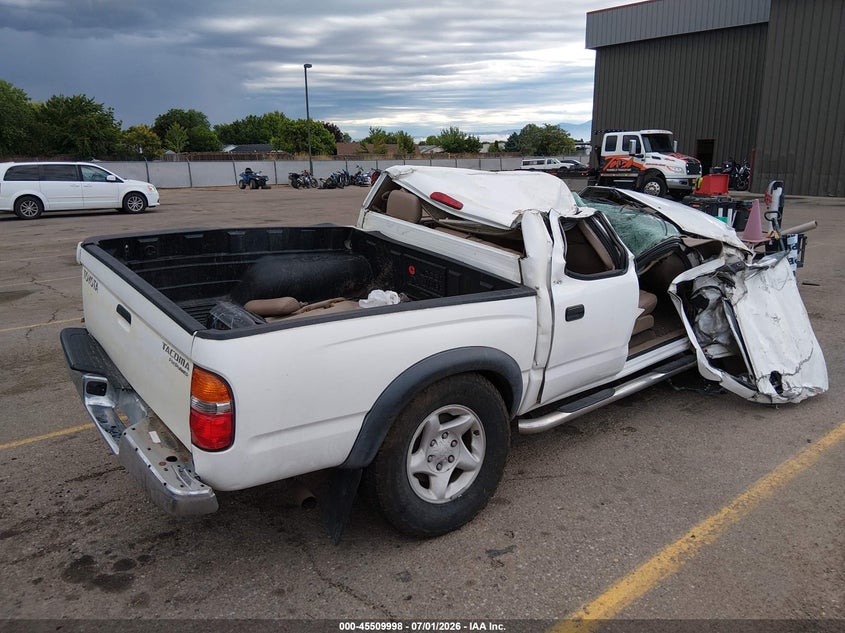 2004 TOYOTA TACOMA auction photo 4
