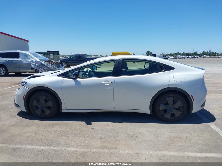TOYOTA PRIUS PLUG-IN HYBRID - zdjęcie 15