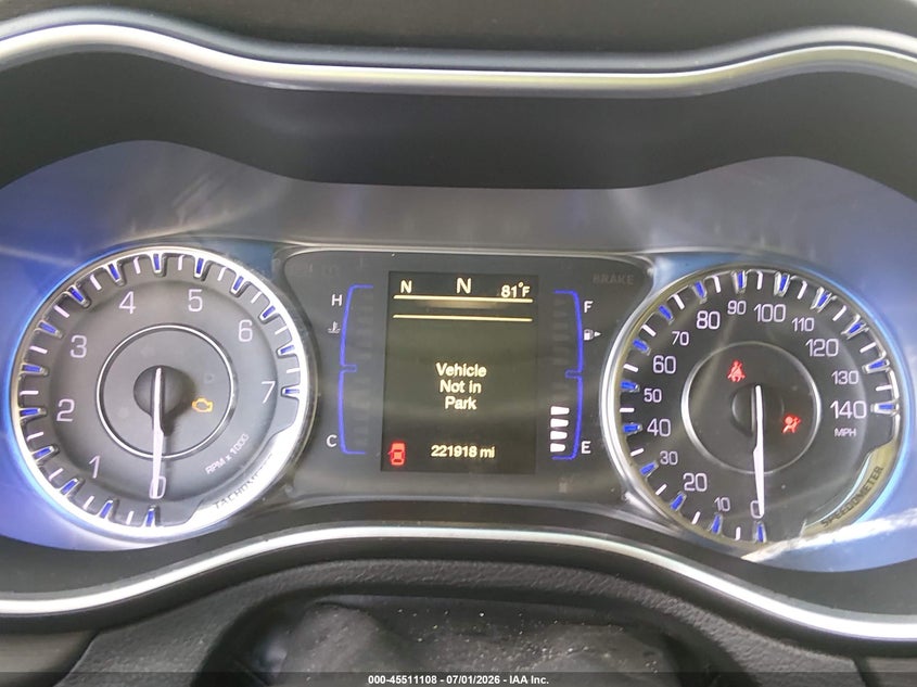 2016 CHRYSLER 200 auction photo 7