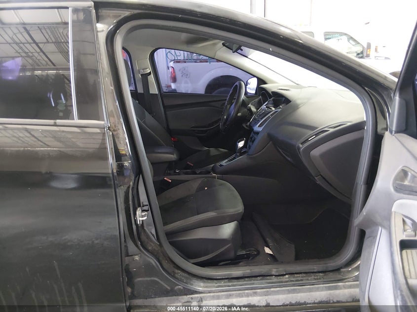 2012 FORD FOCUS auction photo 5
