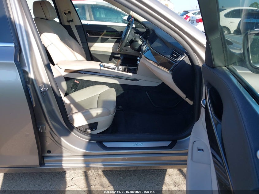 2011 BMW 750I auction photo 5