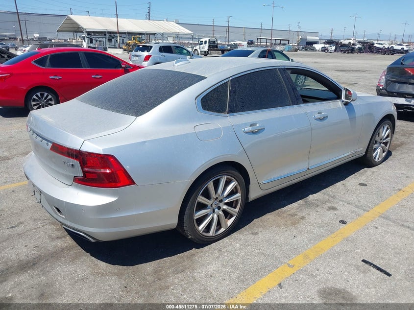 2017 VOLVO S90 auction photo 4