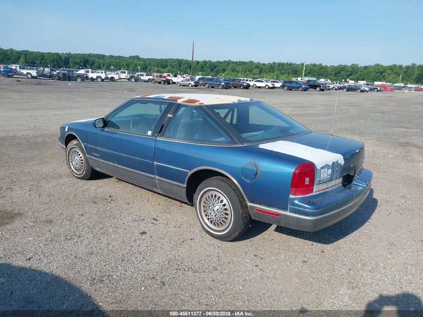 1989 OLDSMOBILE CUTLASS SUPREME auction photo 3