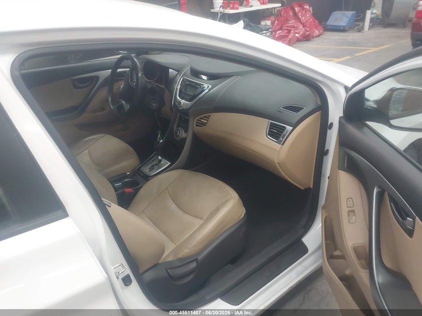 2011 HYUNDAI ELANTRA auction photo 5