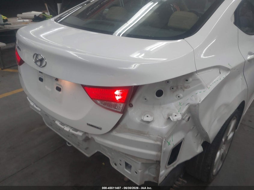 2011 HYUNDAI ELANTRA auction photo 6