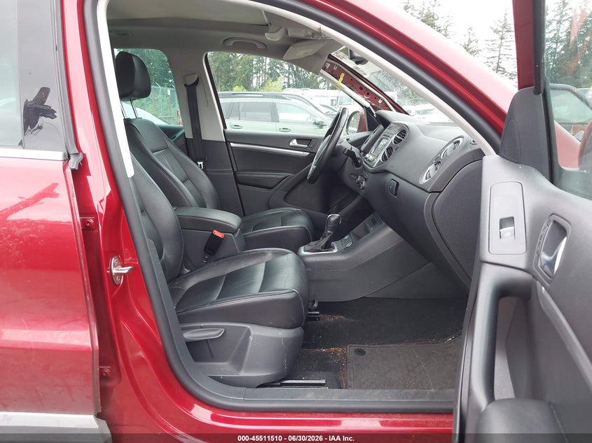 2012 VOLKSWAGEN TIGUAN auction photo 5