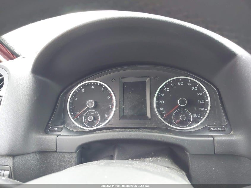 2012 VOLKSWAGEN TIGUAN auction photo 7