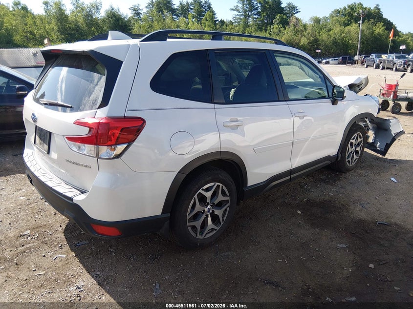 2020 SUBARU FORESTER auction photo 4