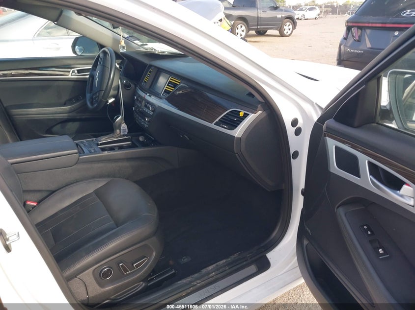 2015 HYUNDAI GENESIS auction photo 5