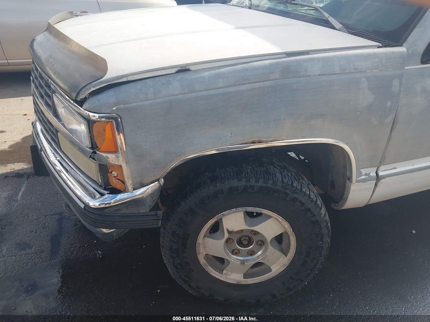 1993 Chevrolet Gmt-400 K1500 VIN: 2GCEK19Z3P1135897 Lot: 45511631