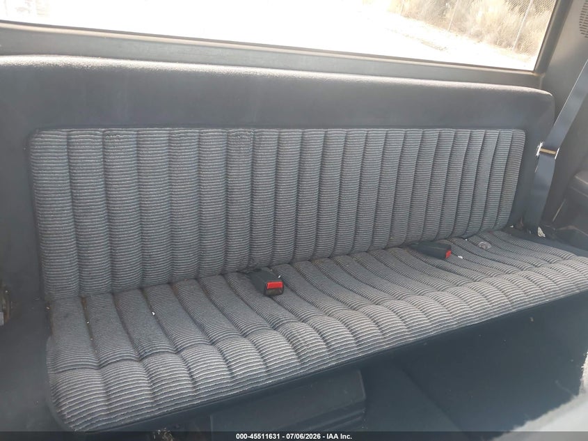 1993 Chevrolet Gmt-400 K1500 VIN: 2GCEK19Z3P1135897 Lot: 45511631