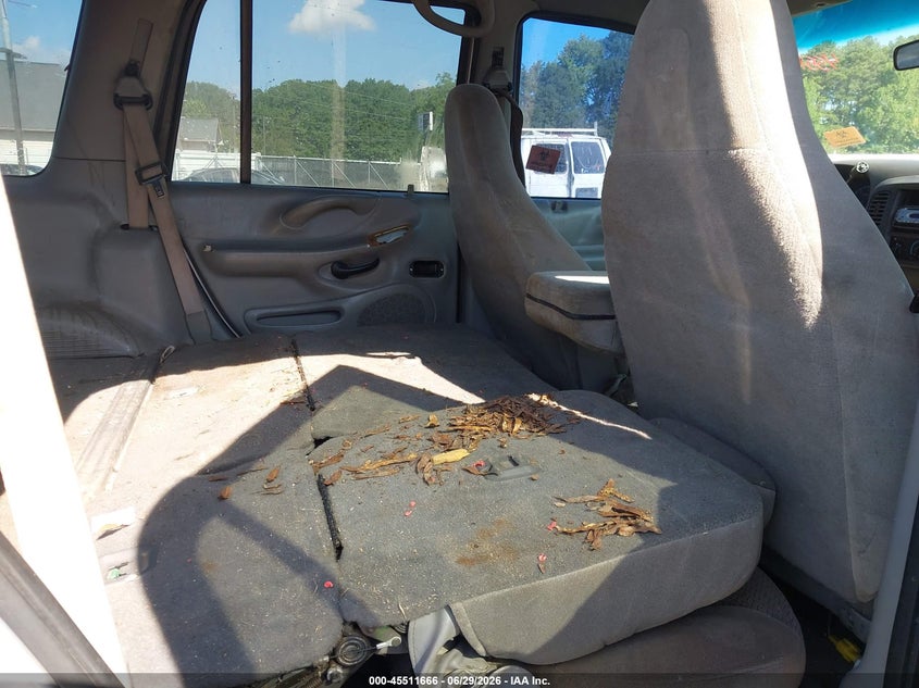 2001 FORD EXPEDITION auction photo 8