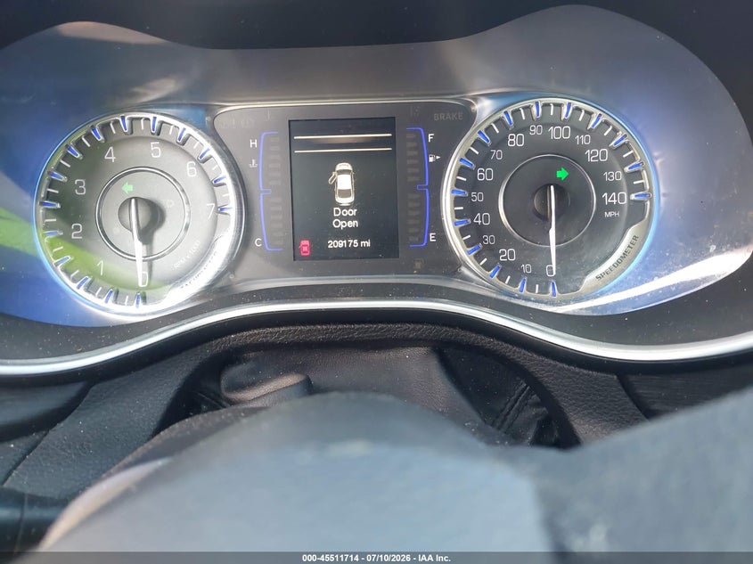 2015 CHRYSLER 200 auction photo 7