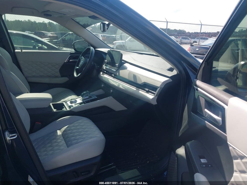2024 MITSUBISHI OUTLANDER auction photo 5