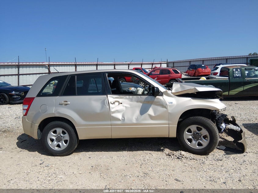 2008 Suzuki Grand Vitara Spare Cargo Covers VIN: JS3TD941784103642 Lot: 45511927