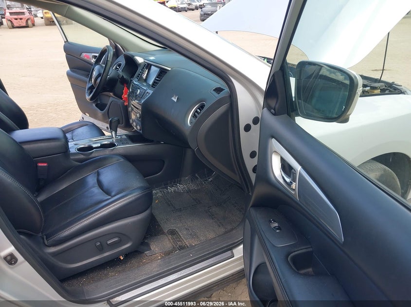 2019 NISSAN PATHFINDER auction photo 5