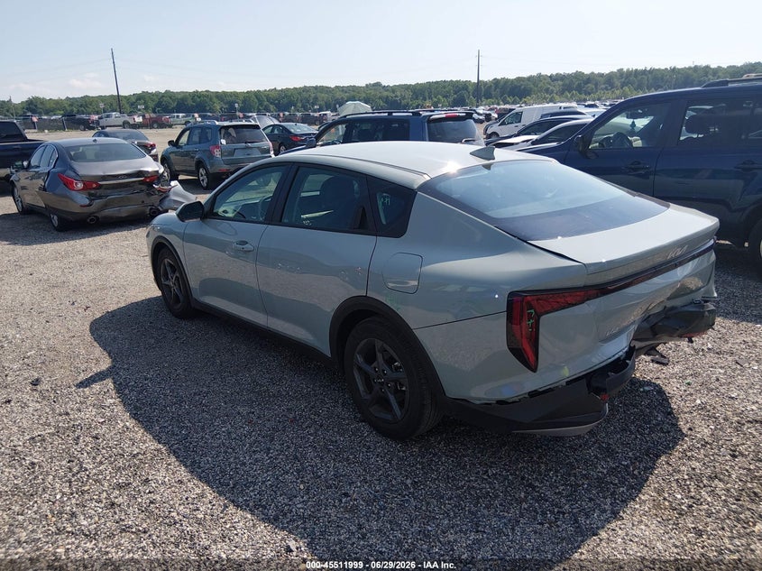 Vin: 3kpft4de6te266326, lot: 46010215, kia k4 lxs 20263