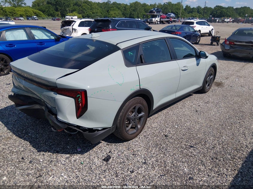 Vin: 3kpft4de6te266326, lot: 46010215, kia k4 lxs 20264