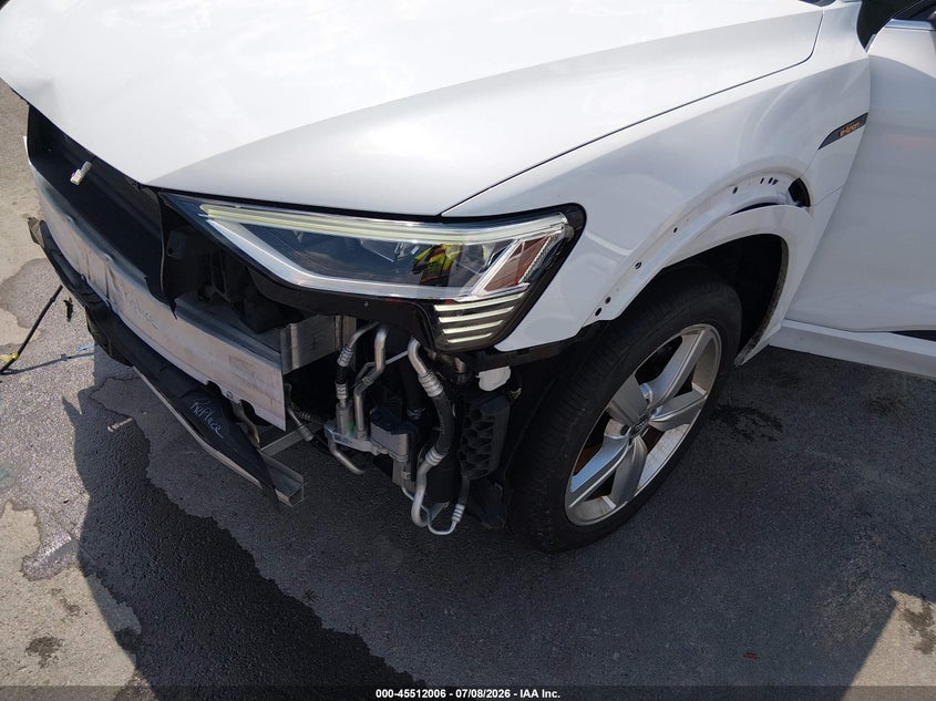 2019 Audi E-Tron Premium Plus VIN: WA1LAAGE2KB011276 Lot: 45512006