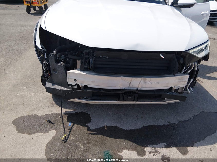 2019 Audi E-Tron Premium Plus VIN: WA1LAAGE2KB011276 Lot: 45512006