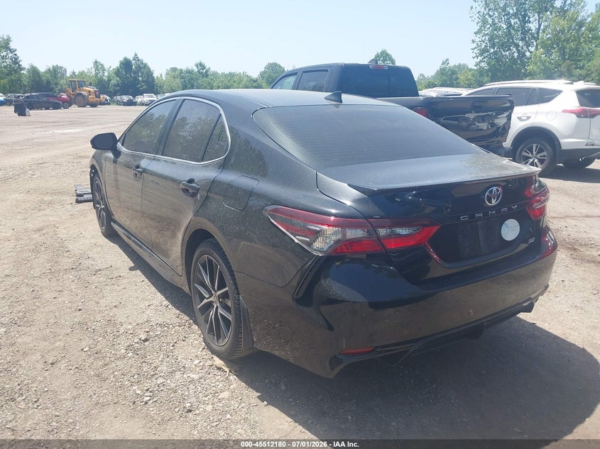 2021 TOYOTA CAMRY auction photo 3