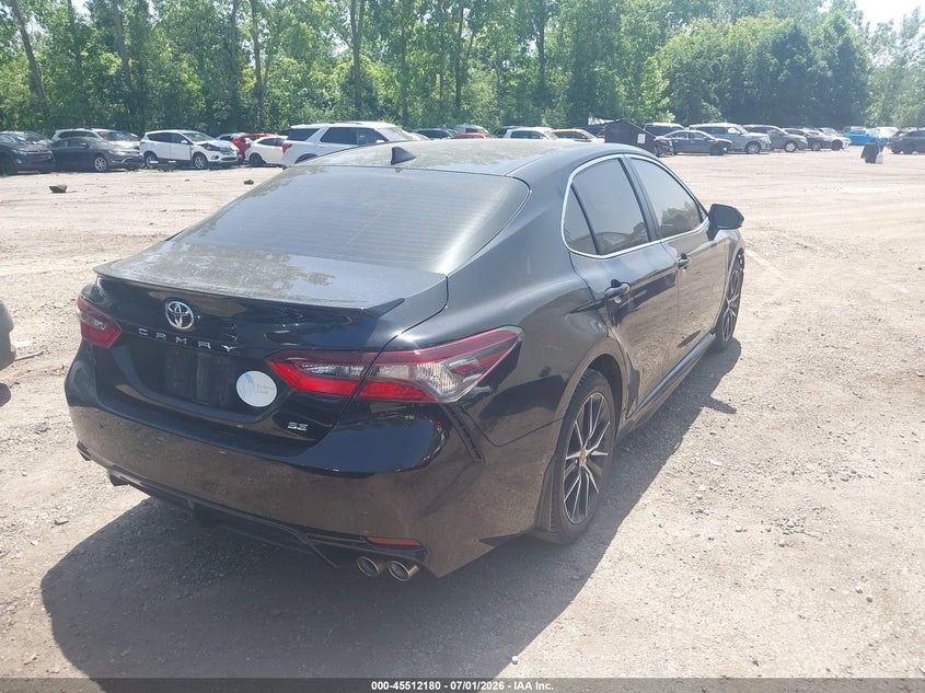2021 TOYOTA CAMRY auction photo 4