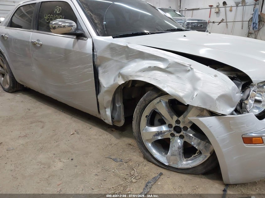 2006 CHRYSLER 300C auction photo 6