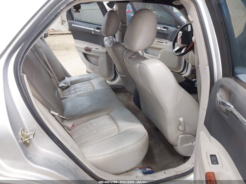 2006 CHRYSLER 300C auction photo 8