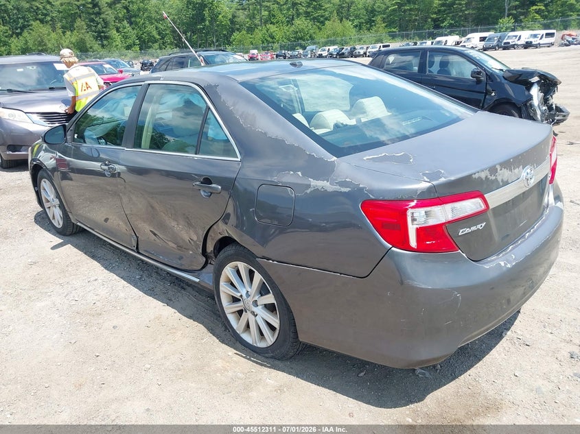 2013 TOYOTA CAMRY auction photo 3