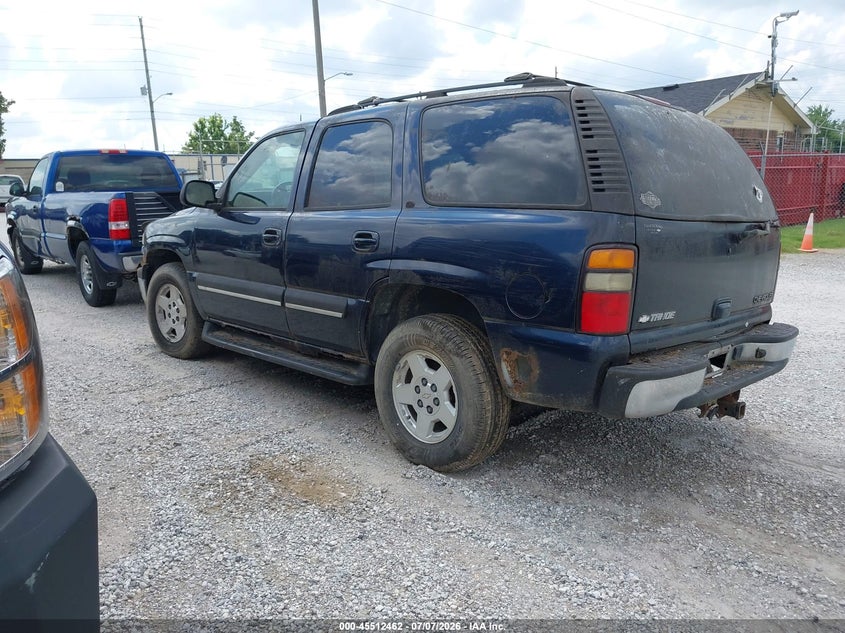 2004 CHEVROLET TAHOE auction photo 3